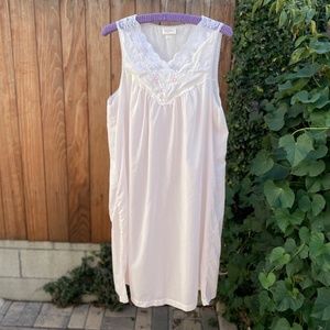 1980's Barbizon Nightgown